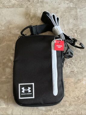 Under Armour Black Belt/Crossbody Travel Pouch with Gray Trim